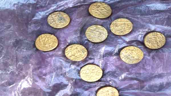 मध्य प्रदेश में भी मिली थी सोने की गिन्नियां