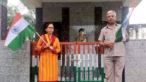 परिवार नें वापस किया शौर्य चक्र