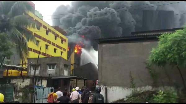 Watch: Fire breaks out in Ahmedabad And Valsad District gujarat today; video viral