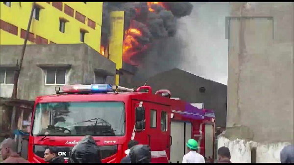 Watch: Fire breaks out in Ahmedabad And Valsad District gujarat today; video viral
