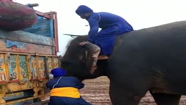 अमृतसर से आया था सिख समाज का जत्था