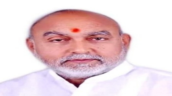 कांग्रेस जिला अध्यक्ष ने कहा कि जय विलास पैलेस में जाकर दें धरना