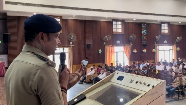 पुलिस तैयार करेगी कैप्टन