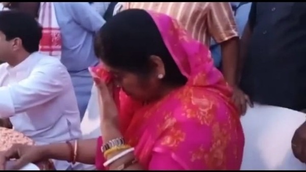सिंधिया के उद्बोधन को सुनकर इमरती देवी हो गई भावुक