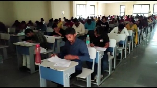 जीवाजी यूनिवर्सिटी में चल रही है परीक्षाएं
