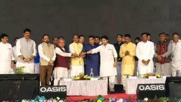 सीएम ने की एक लाख सरकारी भर्तियां करने की घोषणा