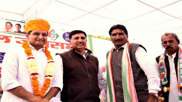 गहलोत और पायलट गुट में शक्ति संतुलन की कवायद