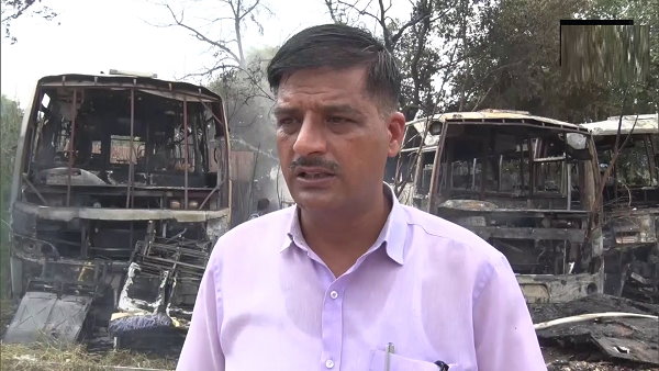 Haryana Gurugram: Fire breaks out in buses workshop, slums destroyed