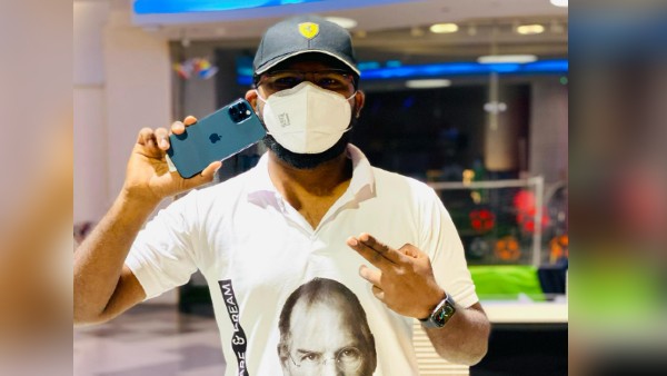 iPhone 14 Pro खरीदने वाले पहला भारतीय बने धीरज! 