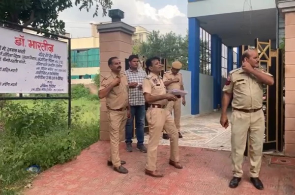  5800 रुपए में बुक किया
