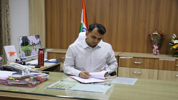 कलेक्टर के खिलाफ कई शिकायतों की चर्चा 