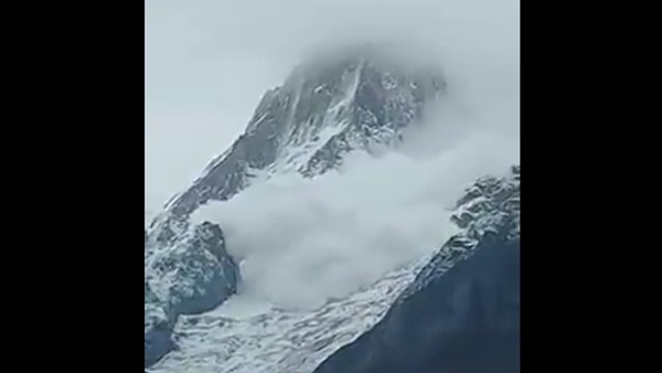  चोराबाड़ी ग्लेशियर के कैचमेंट में हिमस्खलन