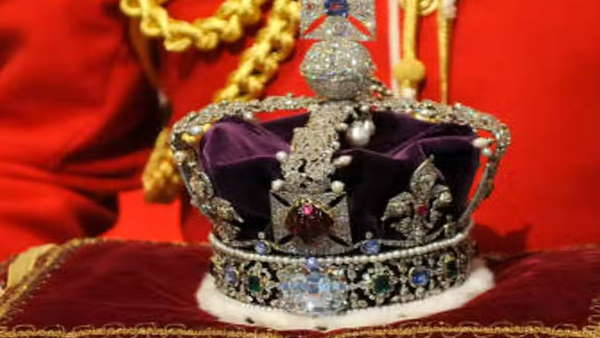 ब्रिटेन की महारानी के निधन के बाद गहराया मामला 