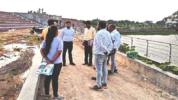 दुर्ग कलेक्टर की देख रेख में तैयार हो रहा तालाब