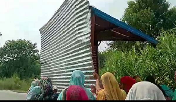 'ठेका मालिक पर कोई ठोक कार्रवाई नहीं'