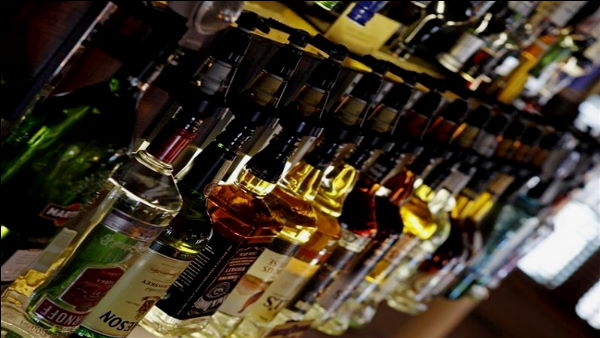 Political clash over new liquor policy in Punjab, SAD said- Rs 500 crore scam