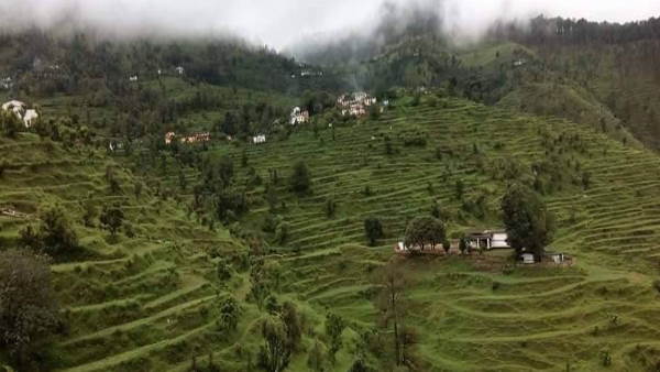 नामिक हिमनदी पूर्वी रामगंगा का स्रोत