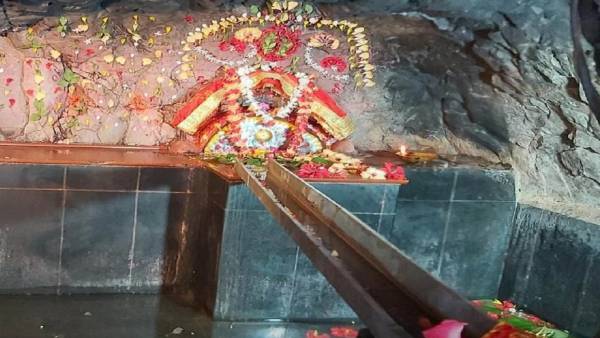 'सवा महीने में ठीक हो जाते हैं नेत्रहीन'