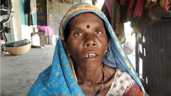 मां सदमें में है, उसे समझ नहीं आ रहा क्या हो गया मां सदमें में है, उसे समझ नहीं आ रहा क्या हो गया