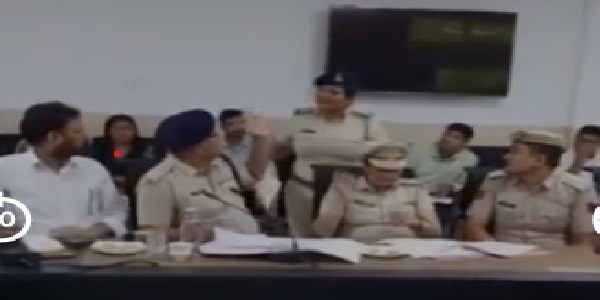 महिला पुलिस अधिकारी बोली-हम यहां अपमान सहने नहीं आते