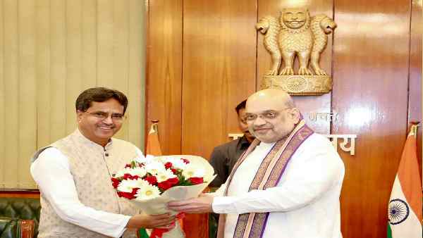 'आपको विचार देने हैं तो कृप्या संपादकीय लिखिए'