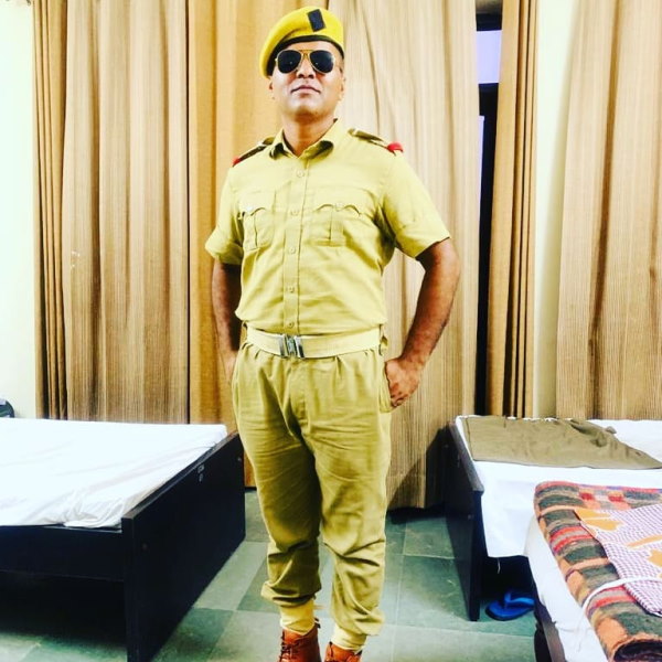  राजू तंवर का परिवार