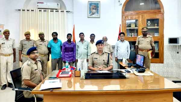 फर्रुखाबाद में करा दी गई अनजान शख्स से शादी
