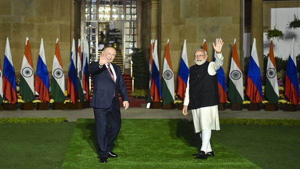 रूस के साथ आगे बढ़ेगा भारत