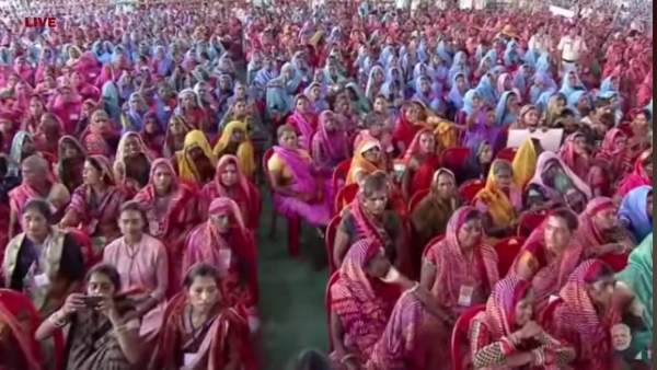 शिवराज सरकार की भी तारीफ की