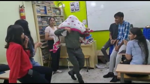 बंसल कोचिंग का है पूरा मामला