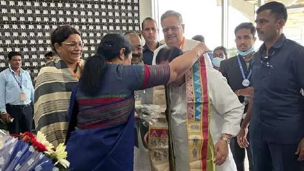 प्रदेश प्रभारी को भी बदला 