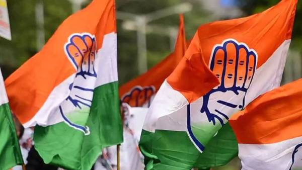 कांग्रेस में अपने राजनीतिक भविष्य की खोज कांग्रेस में अपने राजनीतिक भविष्य की खोज