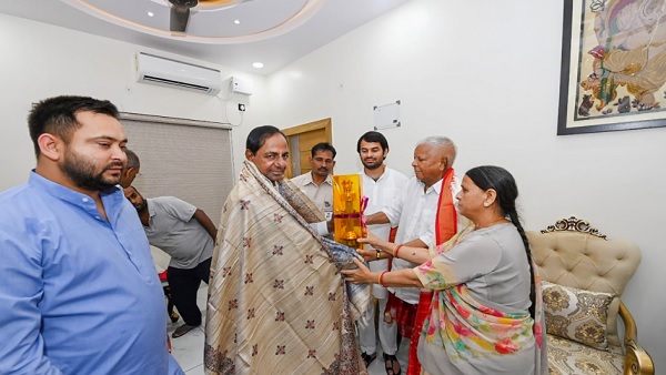 केंद्र की राजनीति में नीतीश का कदम 