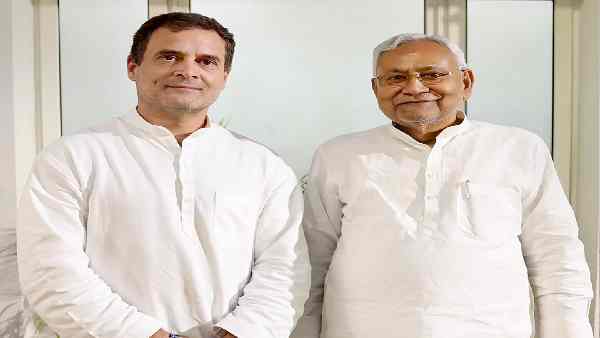 Nitish Kumar has said that he is working to make Main Front, not Third Front