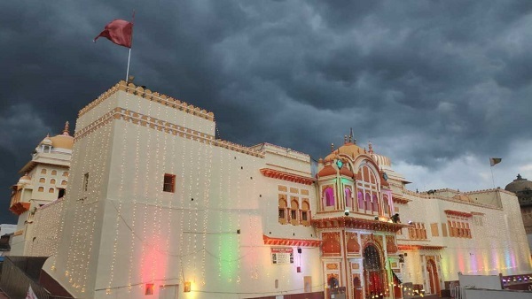 श्री रामराजा मंदिर, ओरछा को बुंदेलखंड की अयोध्या कहा जाता है