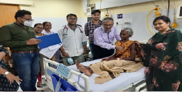 विशेष केबिन में किया गया था भर्ती