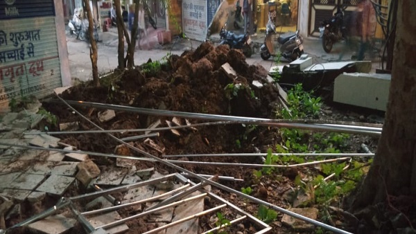  महापौर पर आरोप 