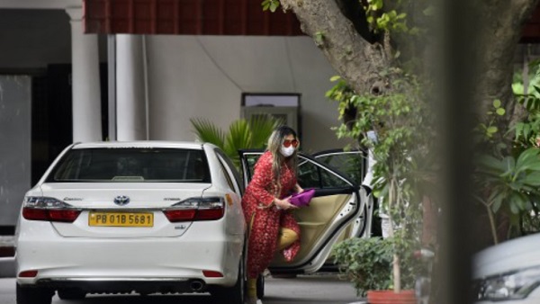 जैकलीन को मनाने के लिए सुकेश ने किया 10 करोड़ ऑफर 