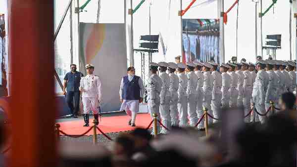 भारतीय नौसेना के इतिहास के लिए बेहद खास दिन