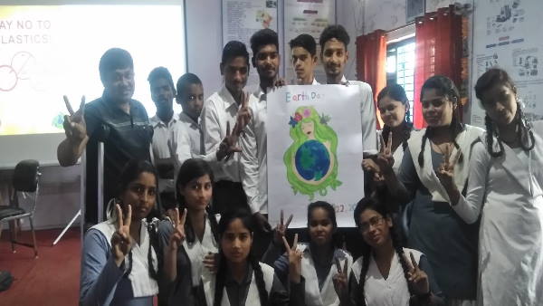 दो साल में ही पोलियो बीमारी ने अपना शिकार बना लिया दो साल में ही पोलियो बीमारी ने अपना शिकार बना लिया