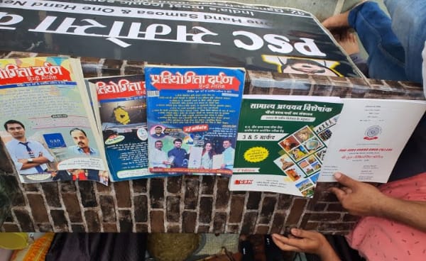 दुकान खोलने के बाद भी नहीं छोड़ी तैयारी दुकान खोलने के बाद भी नहीं छोड़ी तैयारी