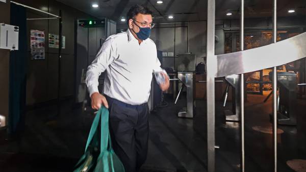 CBI Arrests ABG Shipyard Chief 3