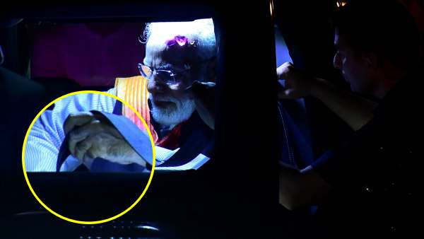 सीट बेल्ट और पीएम मोदी सीट बेल्ट और पीएम मोदी