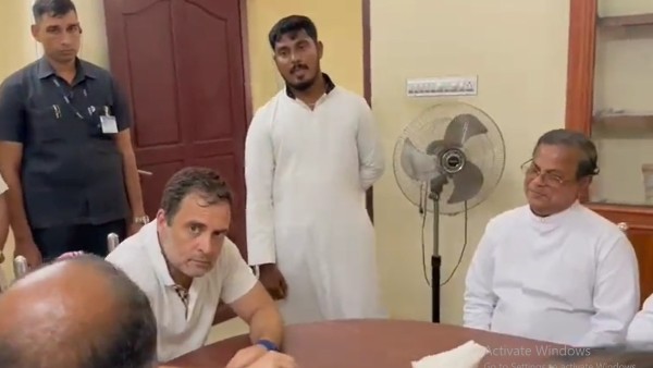 पादरी ने क्या कहा?