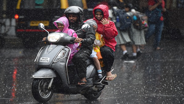  हल्की बारिश होने के आसार