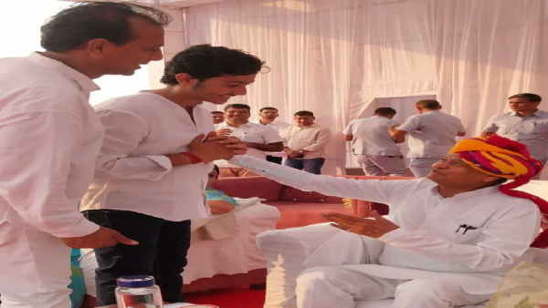 गहलोत सरकार के संकटमोचक बने