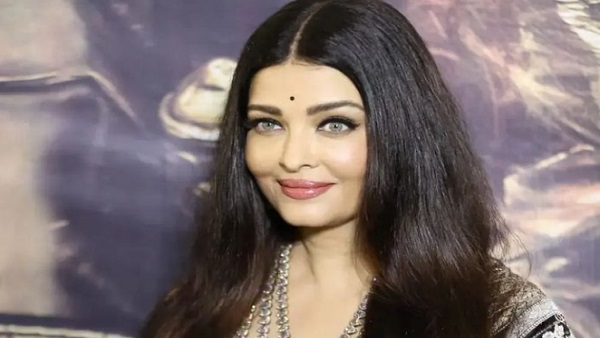 ऐश्वर्या ने कहा- 'मणिरत्नम मेरे गुरु हैं और वह हमेशा मेरे गुरु रहेंगे...' ऐश्वर्या ने कहा- 'मणिरत्नम मेरे गुरु हैं और वह हमेशा मेरे गुरु रहेंगे...'