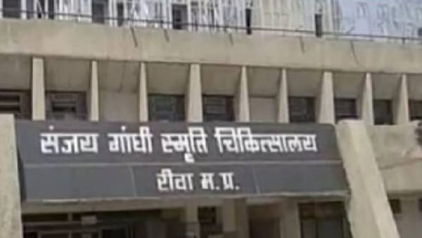 अस्पताल ले जाते समय रास्ते में तोड़ा युवक की मौत