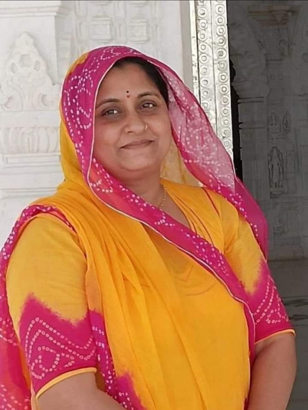 बीकानेर में रह रहीं रिचा