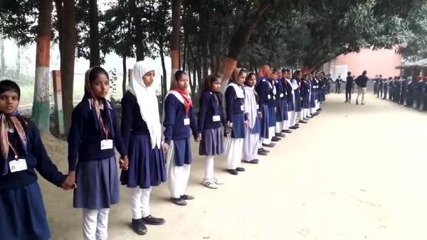 स्कूल को नहीं मिल रही सरकारी सुविधाएं